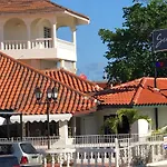 Hotel Seranta Brisas De Bavaro (Adults Only)