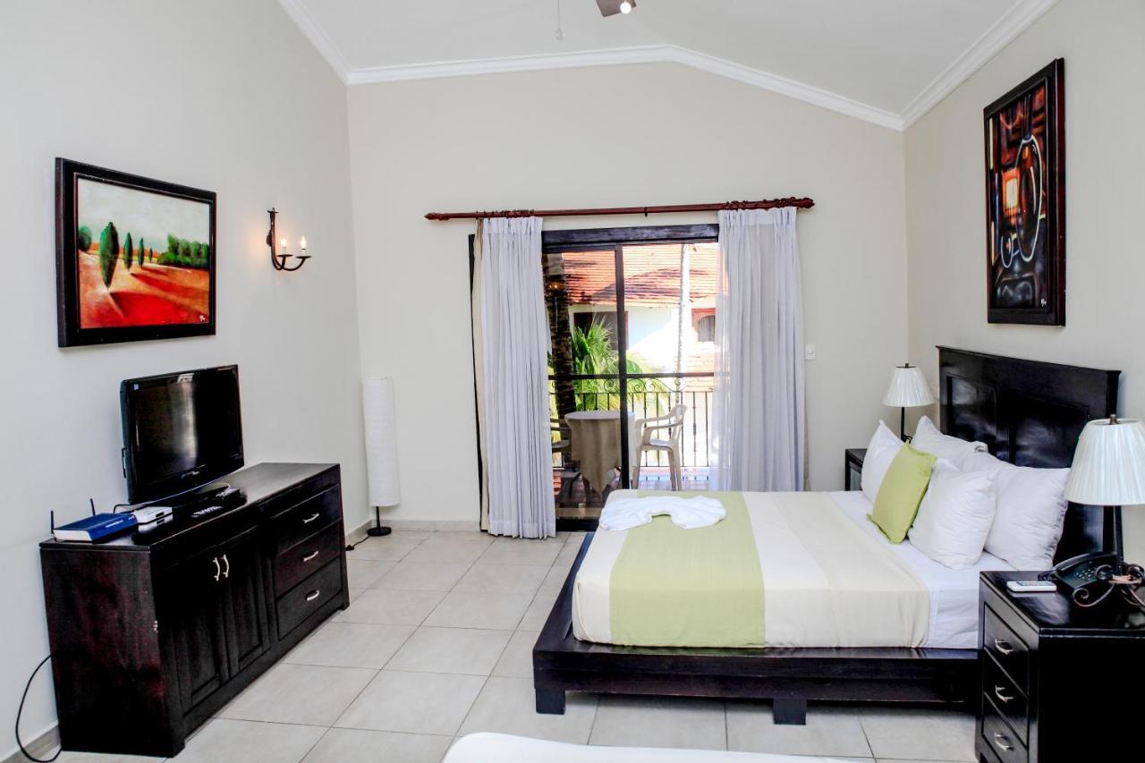 Hotel Seranta Brisas De Bavaro (adults Only) 3*